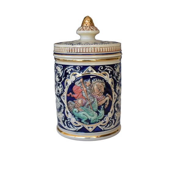 Vintage Medium Hand Crafted German Stone Wear Dragon Slayer Tobacco Jar 8X5 - Picture 1 of 9